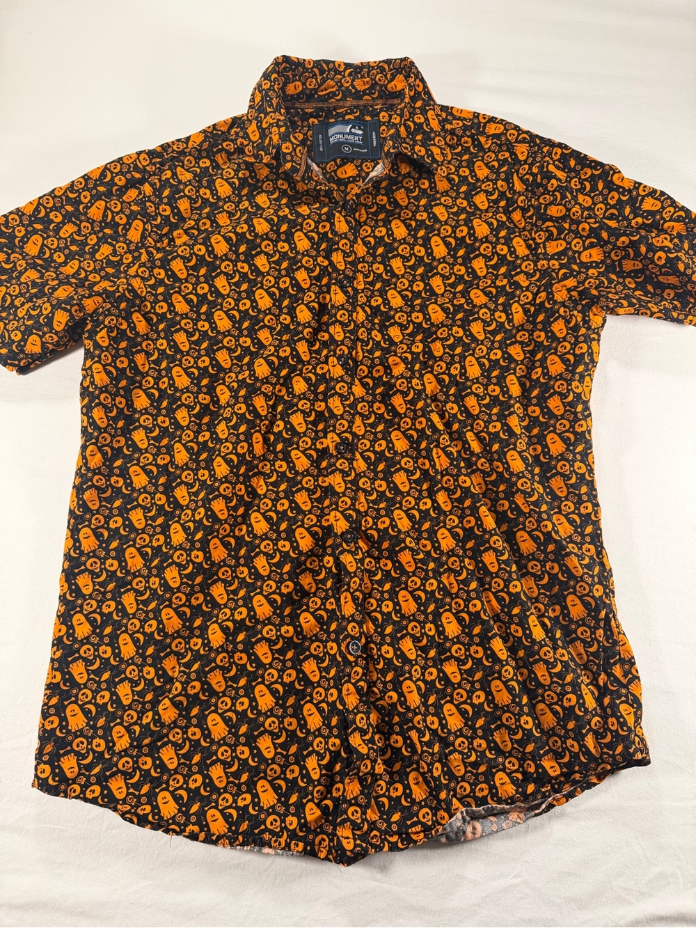 Monument Men's Medium Halloween Print Short Sleeve Button Up Shirt